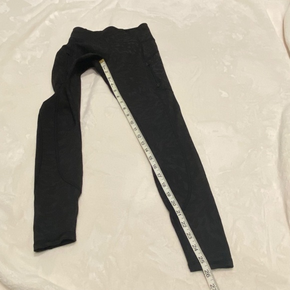 Athleta Rainier High Rise Tight, grey/black camo 16545 - Picture 13 of 16